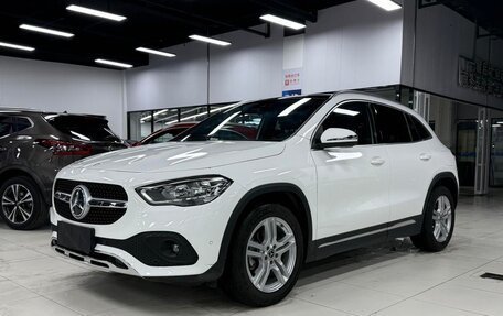 Mercedes-Benz GLA, 2022 год, 1 980 000 рублей, 4 фотография