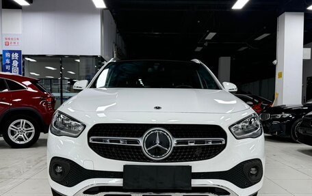 Mercedes-Benz GLA, 2022 год, 1 980 000 рублей, 3 фотография