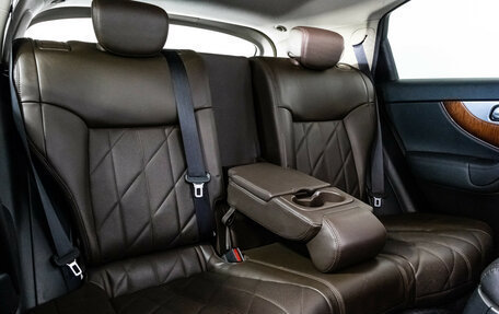 Infiniti QX70, 2015 год, 1 775 000 рублей, 23 фотография