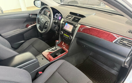 Toyota Camry, 2013 год, 980 000 рублей, 9 фотография