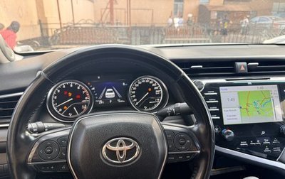 Toyota Camry, 2018 год, 1 900 000 рублей, 1 фотография