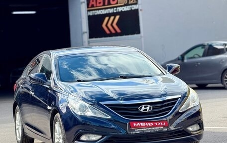 Hyundai Sonata VI, 2010 год, 799 999 рублей, 1 фотография