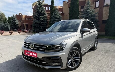 Volkswagen Tiguan II, 2018 год, 3 600 000 рублей, 1 фотография