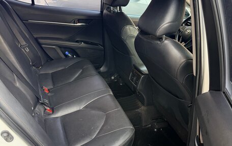 Toyota Camry, 2018 год, 1 900 000 рублей, 11 фотография