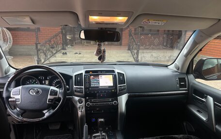 Toyota Land Cruiser 200, 2014 год, 4 450 000 рублей, 6 фотография
