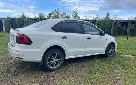 Volkswagen Polo VI (EU Market), 2015 год, 750 000 рублей, 2 фотография