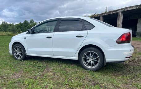 Volkswagen Polo VI (EU Market), 2015 год, 750 000 рублей, 6 фотография