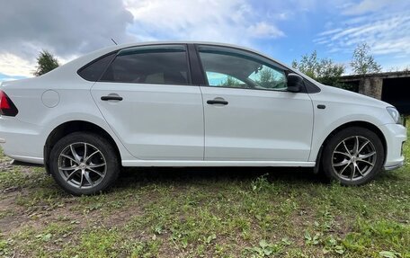 Volkswagen Polo VI (EU Market), 2015 год, 750 000 рублей, 8 фотография