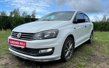 Volkswagen Polo VI (EU Market), 2015 год, 750 000 рублей, 5 фотография