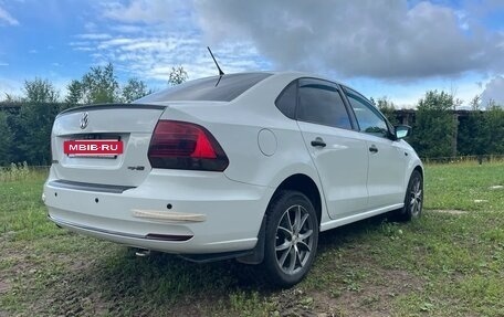 Volkswagen Polo VI (EU Market), 2015 год, 750 000 рублей, 3 фотография