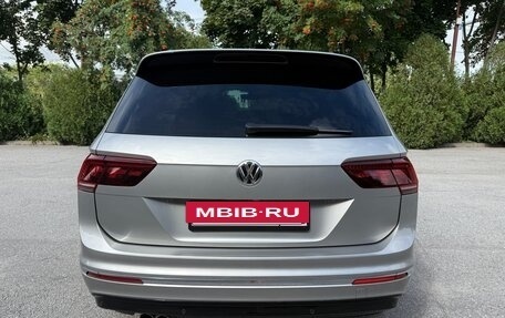 Volkswagen Tiguan II, 2018 год, 3 600 000 рублей, 6 фотография