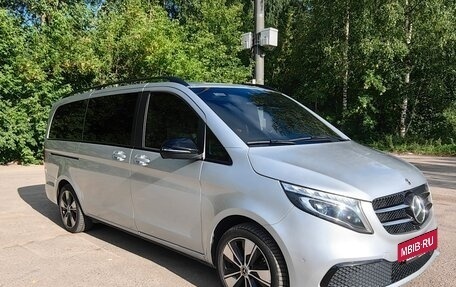 Mercedes-Benz V-Класс, 2021 год, 6 080 000 рублей, 2 фотография