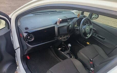 Toyota Vitz, 2019 год, 1 050 000 рублей, 2 фотография