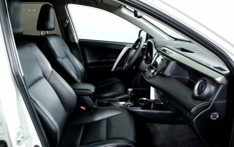 Toyota RAV4, 2017 год, 2 138 000 рублей, 13 фотография