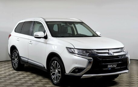 Mitsubishi Outlander III рестайлинг 3, 2017 год, 1 728 000 рублей, 3 фотография