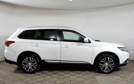 Mitsubishi Outlander III рестайлинг 3, 2017 год, 1 728 000 рублей, 4 фотография
