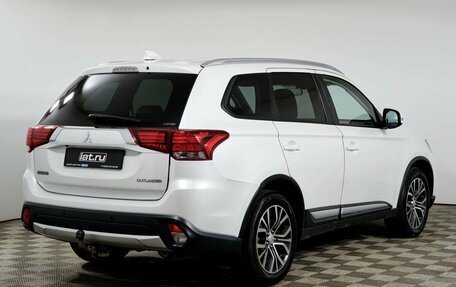 Mitsubishi Outlander III рестайлинг 3, 2017 год, 1 728 000 рублей, 5 фотография
