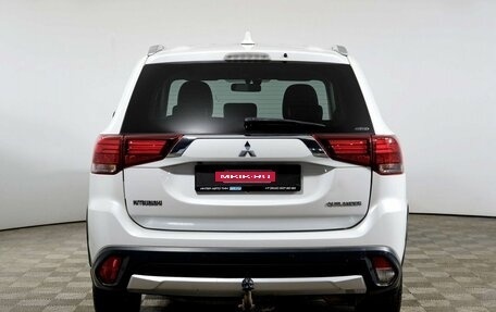 Mitsubishi Outlander III рестайлинг 3, 2017 год, 1 728 000 рублей, 6 фотография