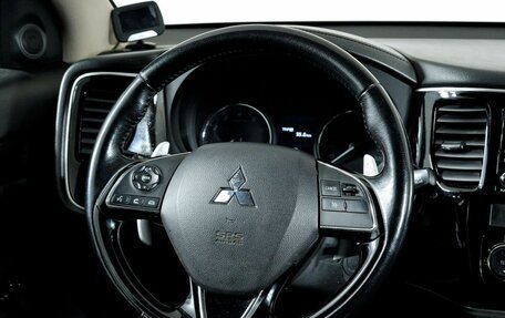 Mitsubishi Outlander III рестайлинг 3, 2017 год, 1 728 000 рублей, 17 фотография