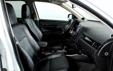 Mitsubishi Outlander III рестайлинг 3, 2017 год, 1 728 000 рублей, 20 фотография