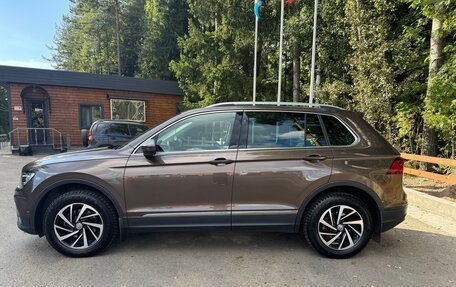 Volkswagen Tiguan II, 2018 год, 2 200 000 рублей, 6 фотография