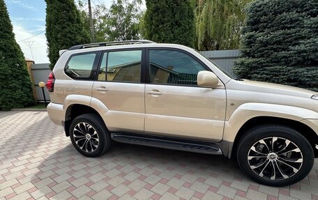 Toyota Land Cruiser Prado 120 рестайлинг, 2006 год, 2 650 000 рублей, 2 фотография