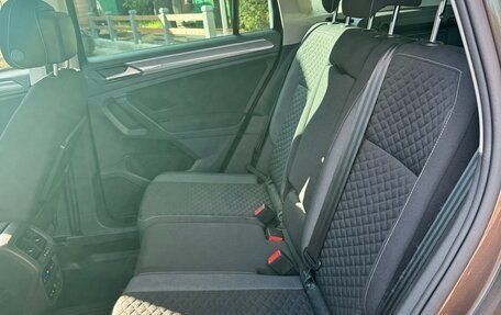 Volkswagen Tiguan II, 2018 год, 2 200 000 рублей, 14 фотография