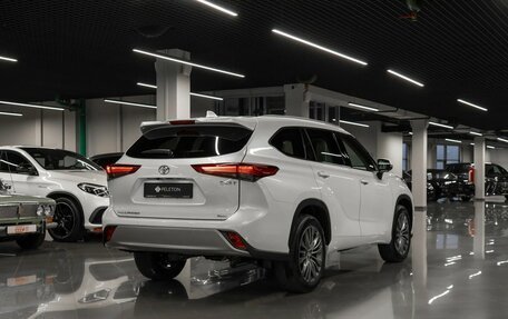 Toyota Highlander, 2025 год, 5 500 000 рублей, 4 фотография