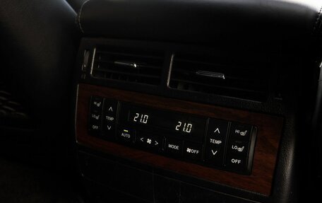 Toyota Land Cruiser 200, 2015 год, 5 130 000 рублей, 9 фотография