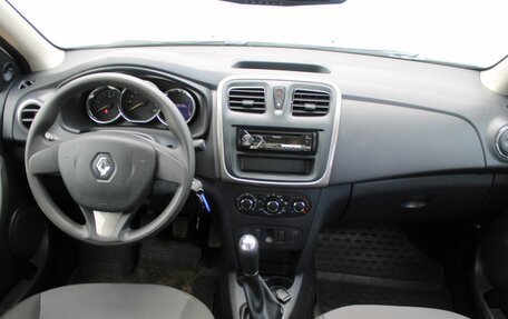 Renault Logan II, 2018 год, 749 000 рублей, 7 фотография
