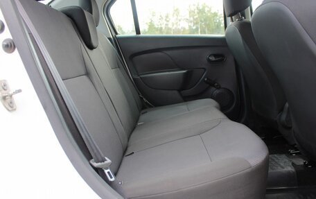 Renault Logan II, 2018 год, 749 000 рублей, 14 фотография