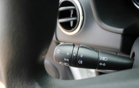 Renault Logan II, 2018 год, 749 000 рублей, 12 фотография