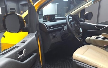 Hyundai Staria, 2024 год, 4 663 000 рублей, 3 фотография