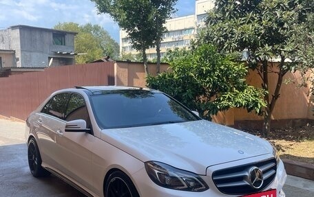 Mercedes-Benz E-Класс, 2015 год, 2 300 000 рублей, 3 фотография