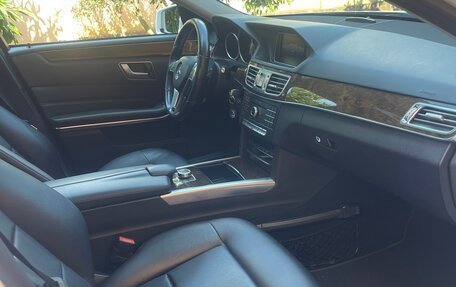 Mercedes-Benz E-Класс, 2015 год, 2 300 000 рублей, 21 фотография