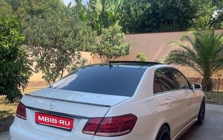 Mercedes-Benz E-Класс, 2015 год, 2 300 000 рублей, 4 фотография