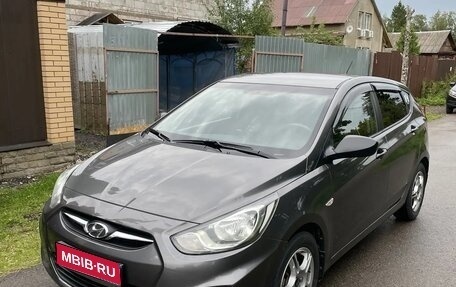 Hyundai Solaris II рестайлинг, 2013 год, 715 000 рублей, 1 фотография