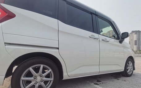 Toyota Roomy I, 2018 год, 1 209 000 рублей, 13 фотография