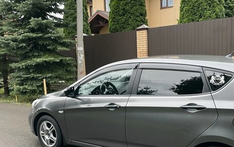 Hyundai Solaris II рестайлинг, 2013 год, 715 000 рублей, 2 фотография