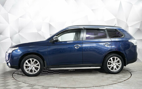 Mitsubishi Outlander III рестайлинг 3, 2013 год, 1 450 000 рублей, 2 фотография