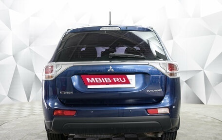 Mitsubishi Outlander III рестайлинг 3, 2013 год, 1 450 000 рублей, 3 фотография