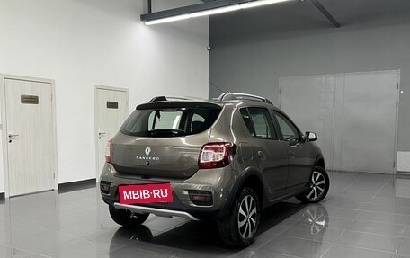 Renault Sandero II рестайлинг, 2021 год, 1 175 000 рублей, 2 фотография
