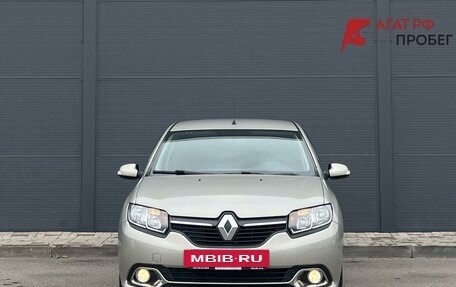 Renault Logan II, 2017 год, 895 000 рублей, 2 фотография