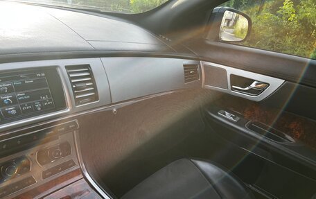 Jaguar XF I рестайлинг, 2011 год, 1 100 000 рублей, 3 фотография