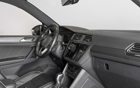 Volkswagen Tiguan II, 2021 год, 4 129 658 рублей, 7 фотография