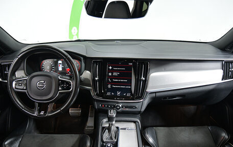 Volvo S90 II рестайлинг, 2018 год, 2 645 000 рублей, 8 фотография