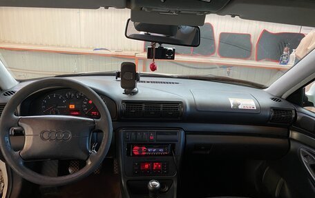 Audi A4, 1997 год, 400 000 рублей, 5 фотография