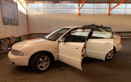 Audi A4, 1997 год, 400 000 рублей, 15 фотография