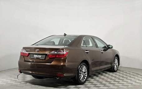 Toyota Camry, 2017 год, 2 069 000 рублей, 5 фотография