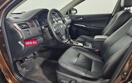 Toyota Camry, 2017 год, 2 069 000 рублей, 17 фотография
